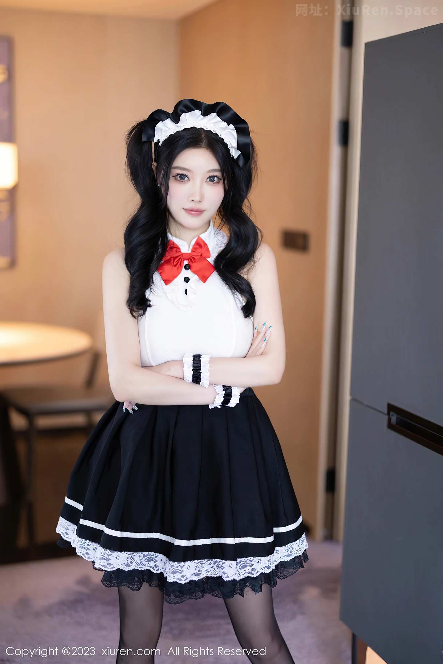 图片[2]-[XiuRen秀人网]VOL.7590 女神杨晨晨Yome性感白色蕾丝内衣配白丝袜秀丰满身材诱惑写真92P-秀人网官方网站